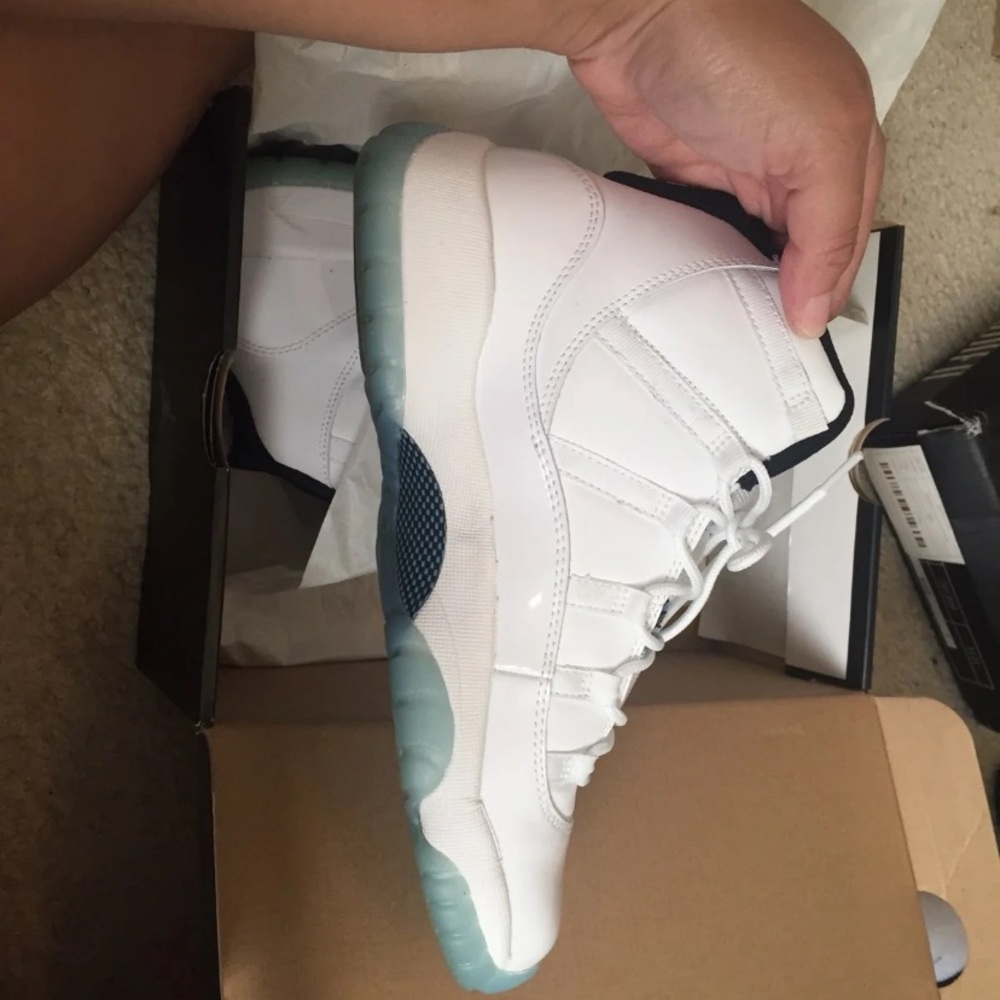 Authentic Jordan’s 11-Colombianas